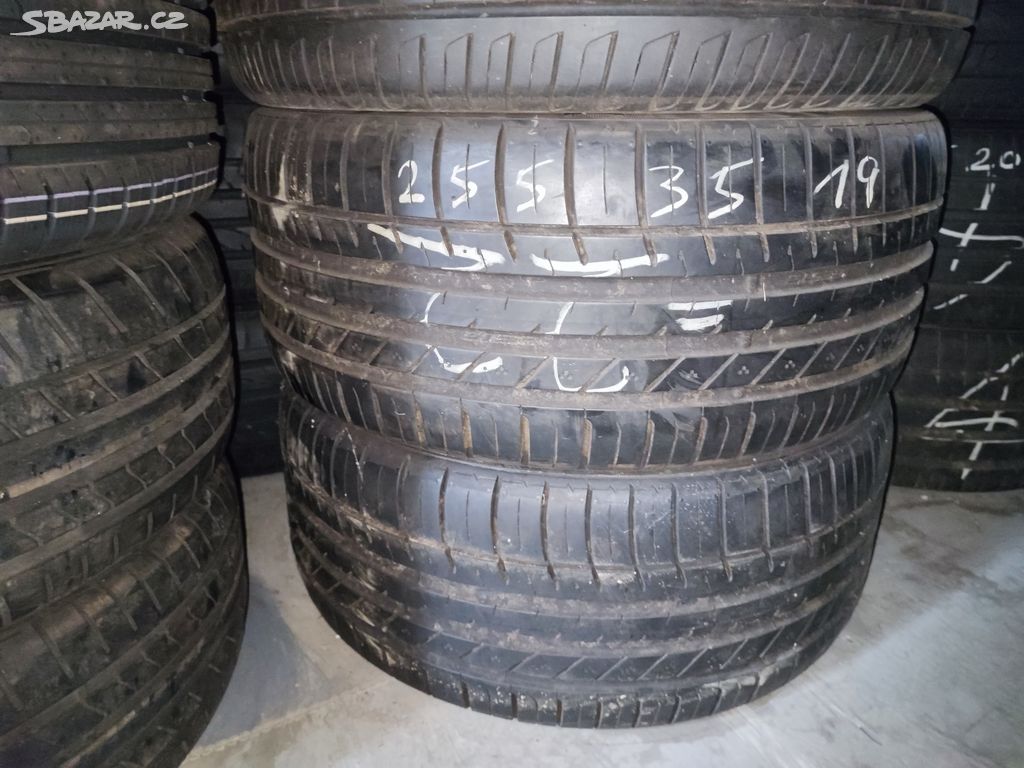 Letní pneu 255-35-19 R R19 Kumho pneumatiky