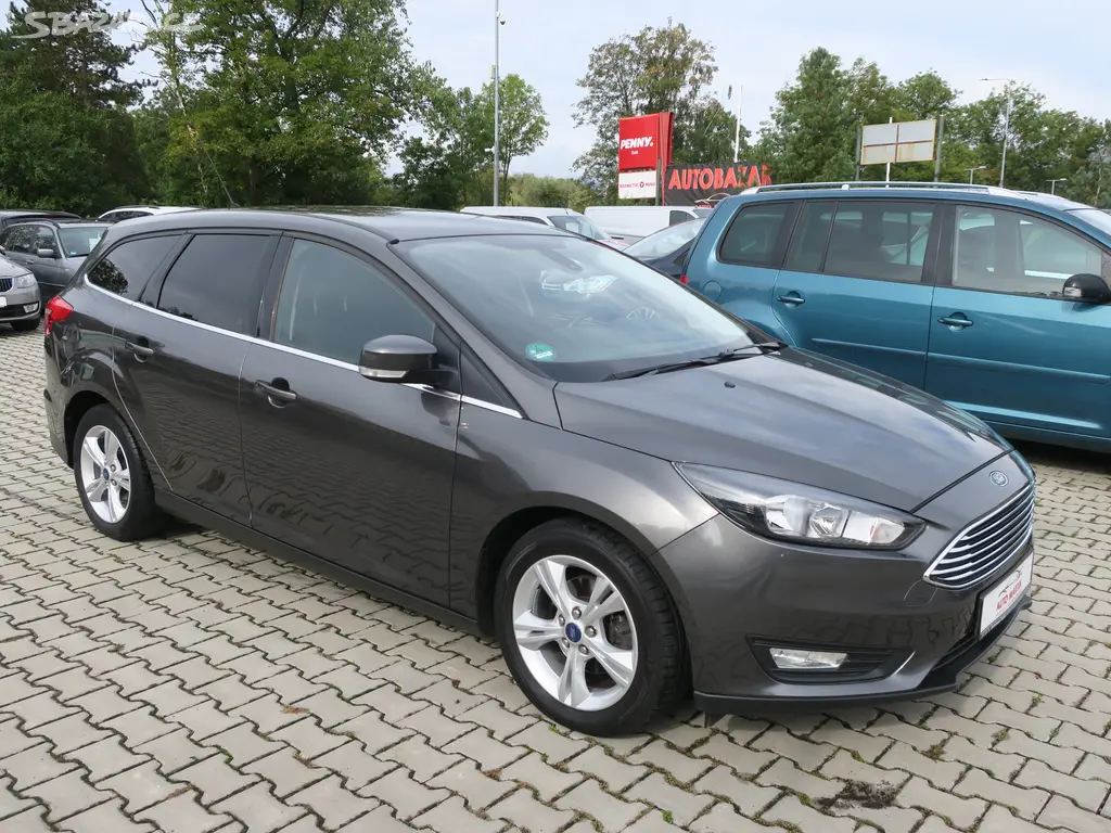 Prodám Ford Focus 1.0 i 74 kW nové STK - fotka 3
