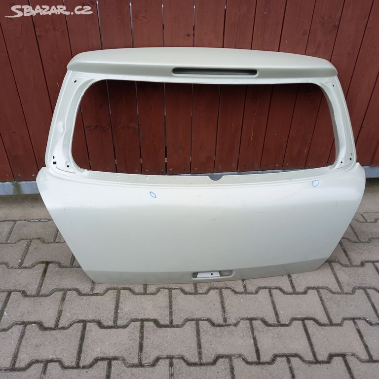 Suzuki swift zadni dvere