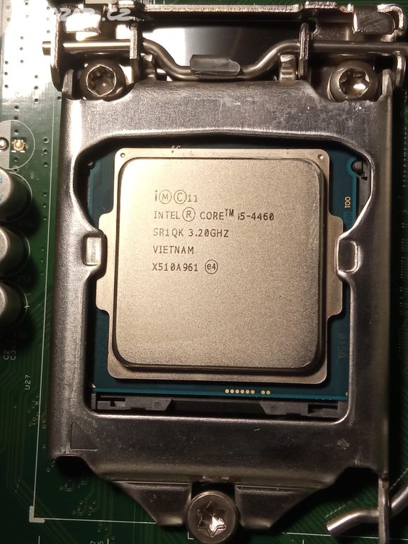 Procesor: Intel Core i5 - 4460 (LGA 1150)