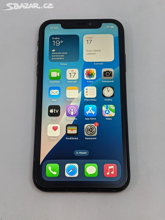 iPhone XR 64gb space gray. Baterie 100%. Top stav.