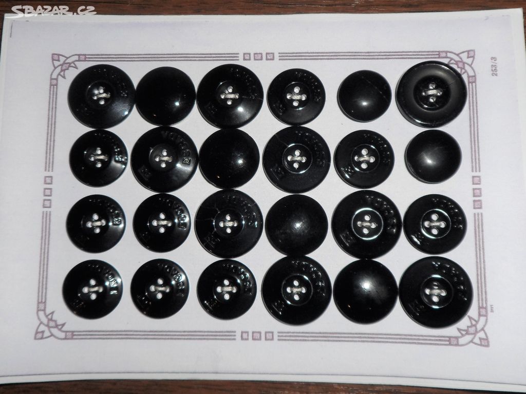 24x SKLENĚNÉ knoflíky, černé, zn. ESCADA