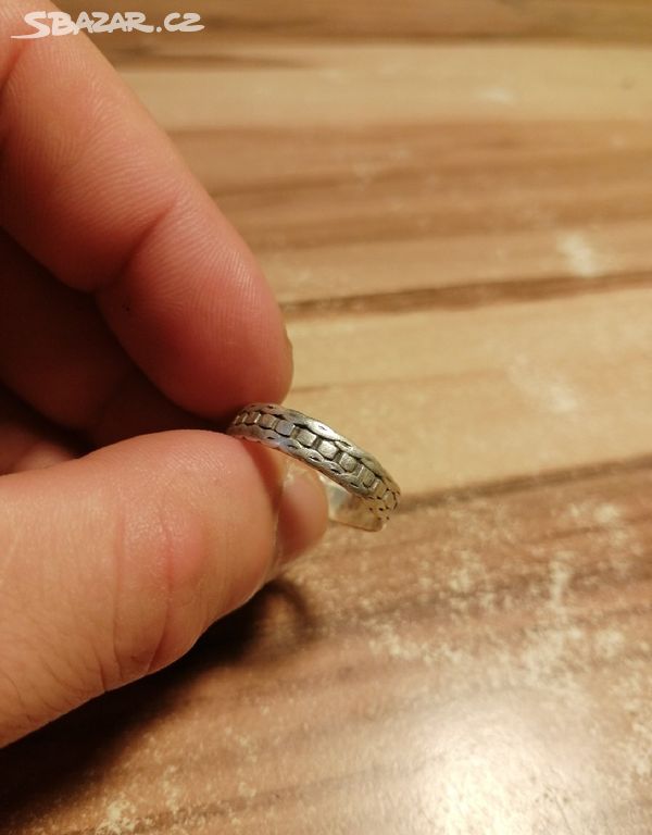 starožitný stříbrný prsten 925