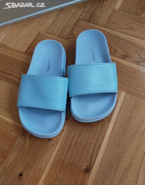 Dětské pantofle LOAP Makia modré vel. 30