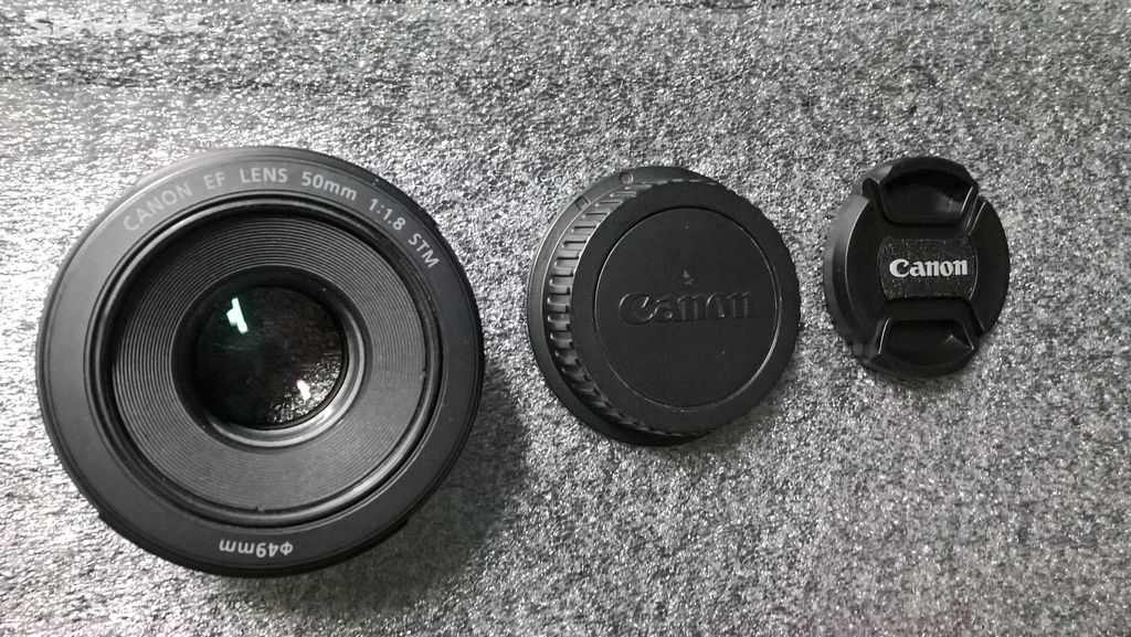 EF Canon Objektiv Olomouc STM 50mm f/1.8 -