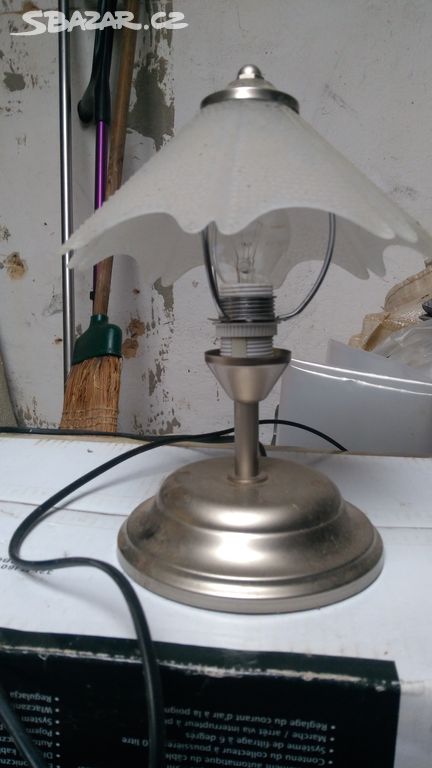 Stará stolní lampička