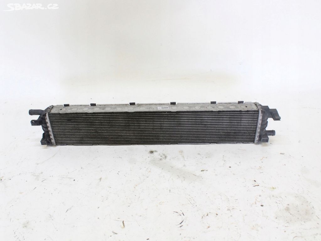 Audi Q3 chladič vzduchu intercooler 8K0145804H