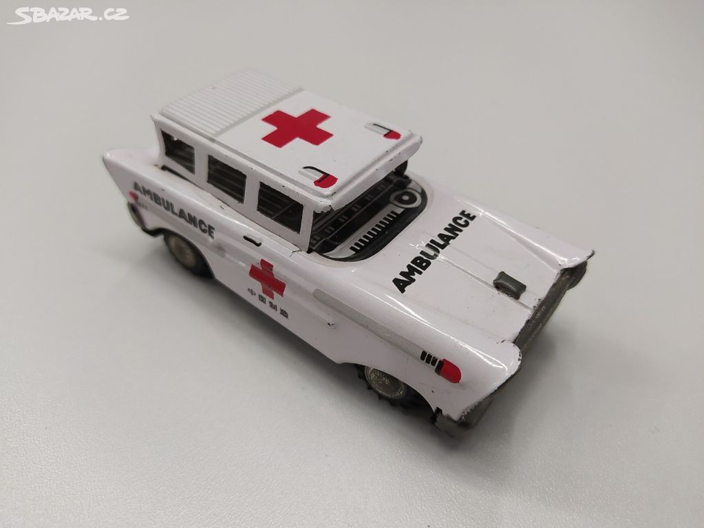 Plechové autíčko - ambulance - made in china