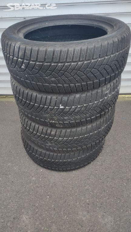 Goodyear Ultra grip performance 215/55 R17 98V