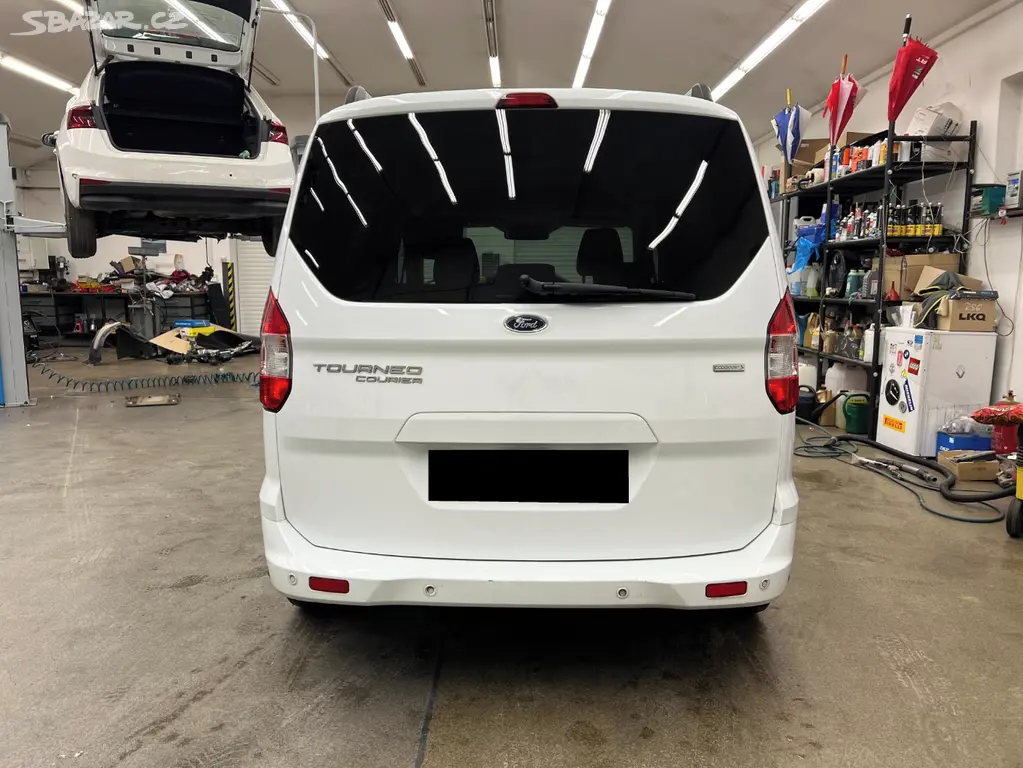 Ford Tourneo Courier 1.0 ECOBOOST 74kW - fotka 5