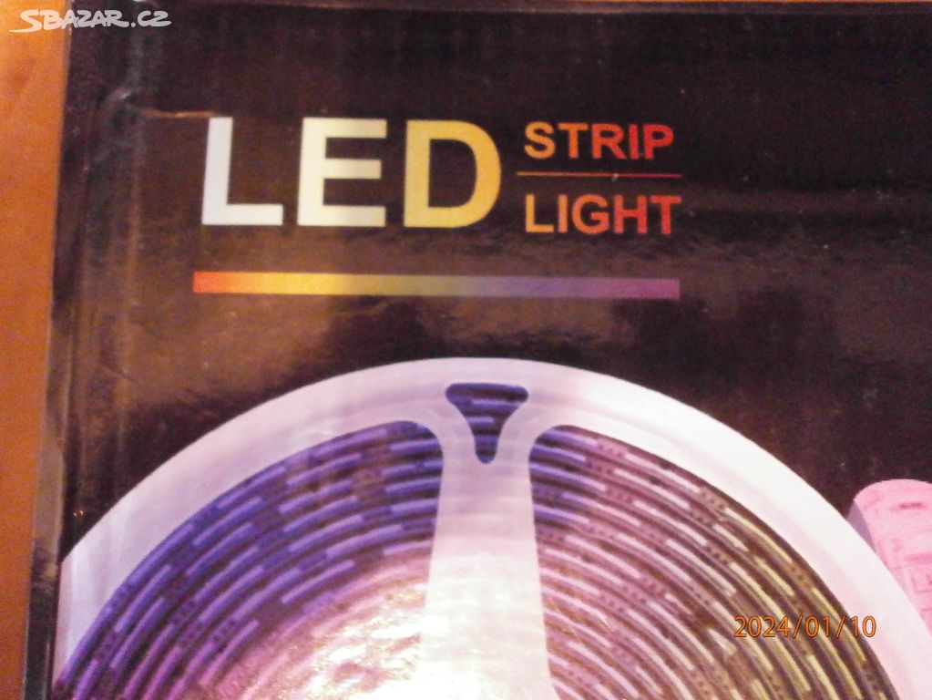 LED STRIP LIGHT (světelné nalepovací pásky 20m)