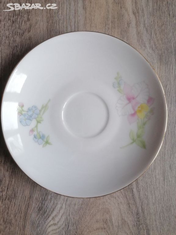 Starý dezertní talířek s květy, porcelán Bohemia