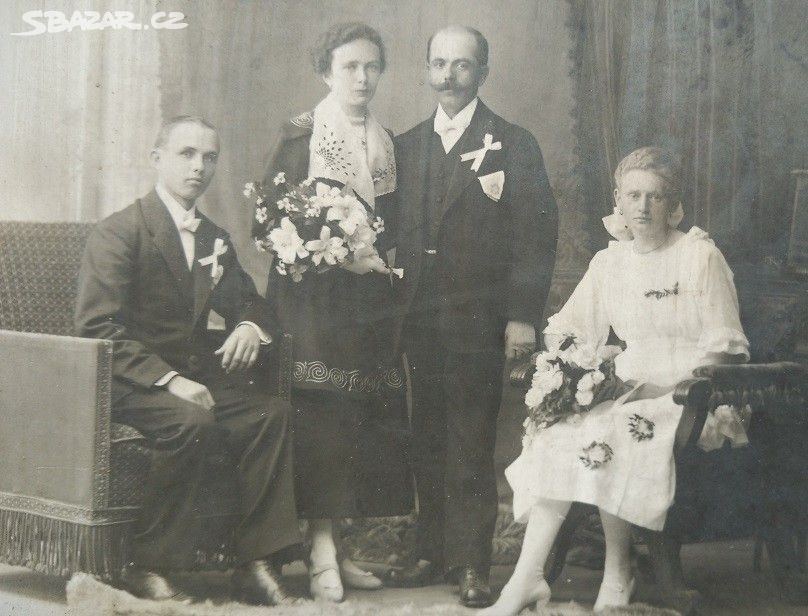 Pěkná 100 let stará svatební fotografie sběratel