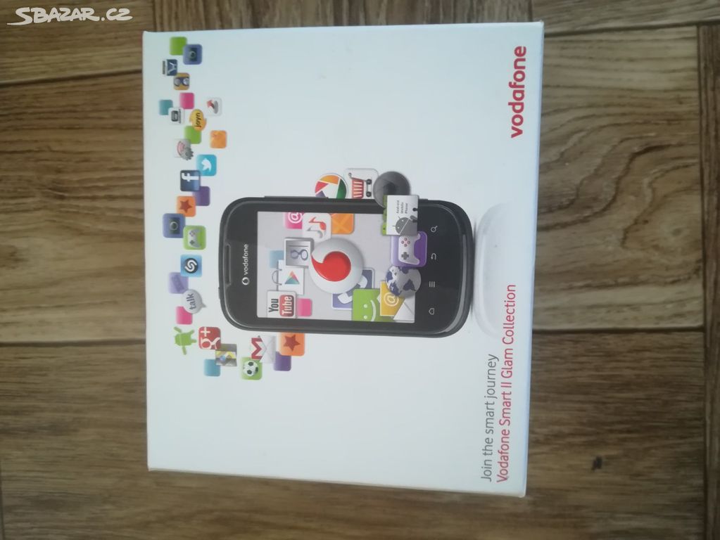 Retro mobilní telefon Vodafone s krabici a krytama