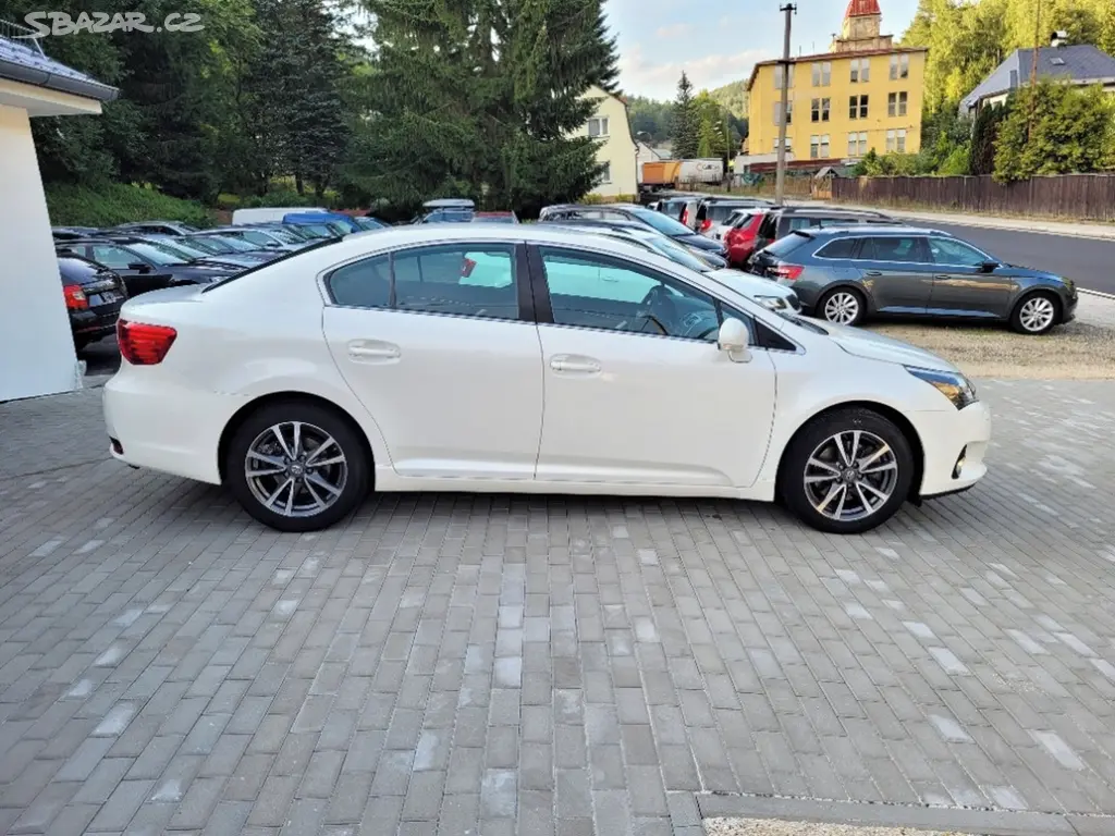Toyota Avensis, 2.2 D-4D (110 kW), plný servis - fotka 6
