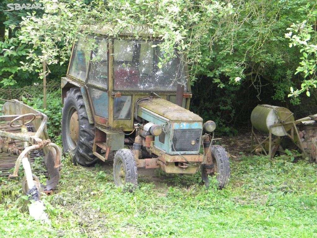 traktor zetor 6911