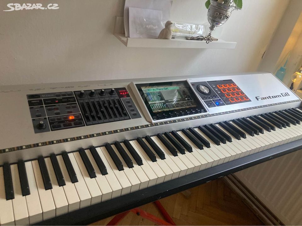 Roland Fantom G8 Keyboard, 88 + kufr na kolečkách
