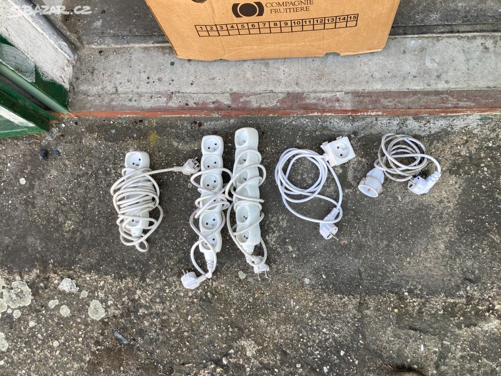 5 x prodlužovací kabel - různé