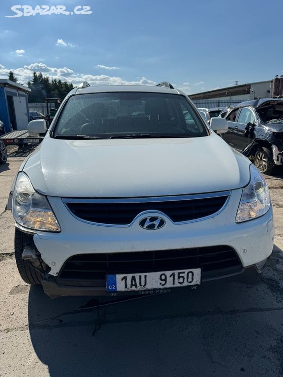 Hyundai IX55 3.0d aut 4x4. 7 mist pojizdne 2010