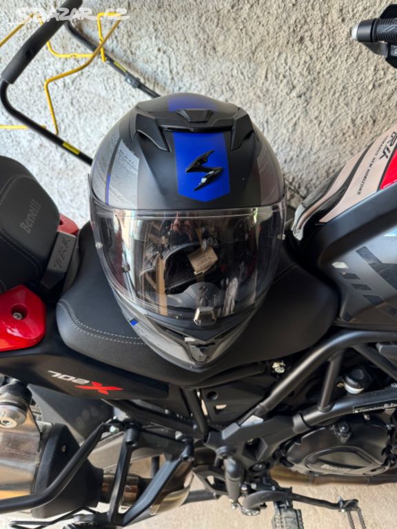 Moto helma Scorpion XL