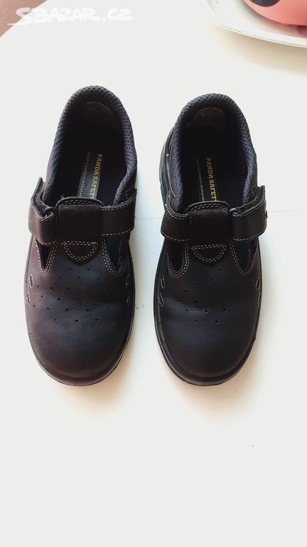 Černá pracovní obuv 39 PANDA