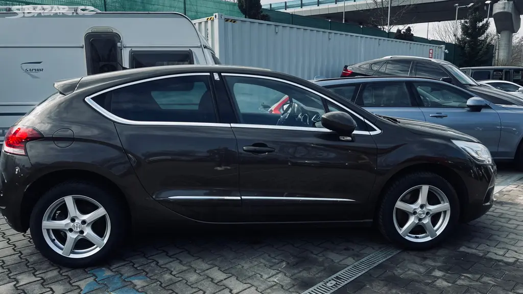 Citroen DS4 1,6 THP 147KW CZ 2013 - fotka 3