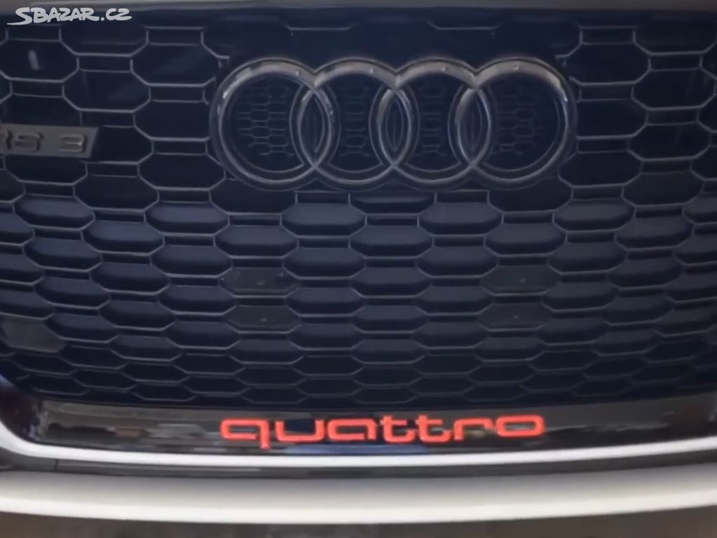 Znak na vozy(Logo na vozy Audi ) Černá , Chromová