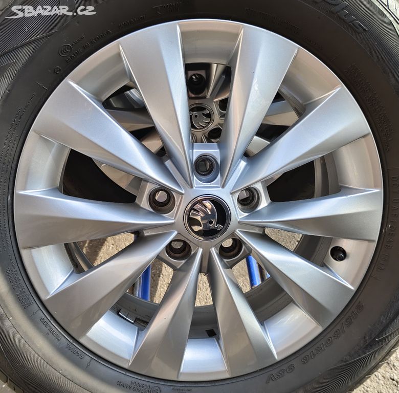 Zánovní alu kola + letní pneu Škoda Karoq 5x112r17