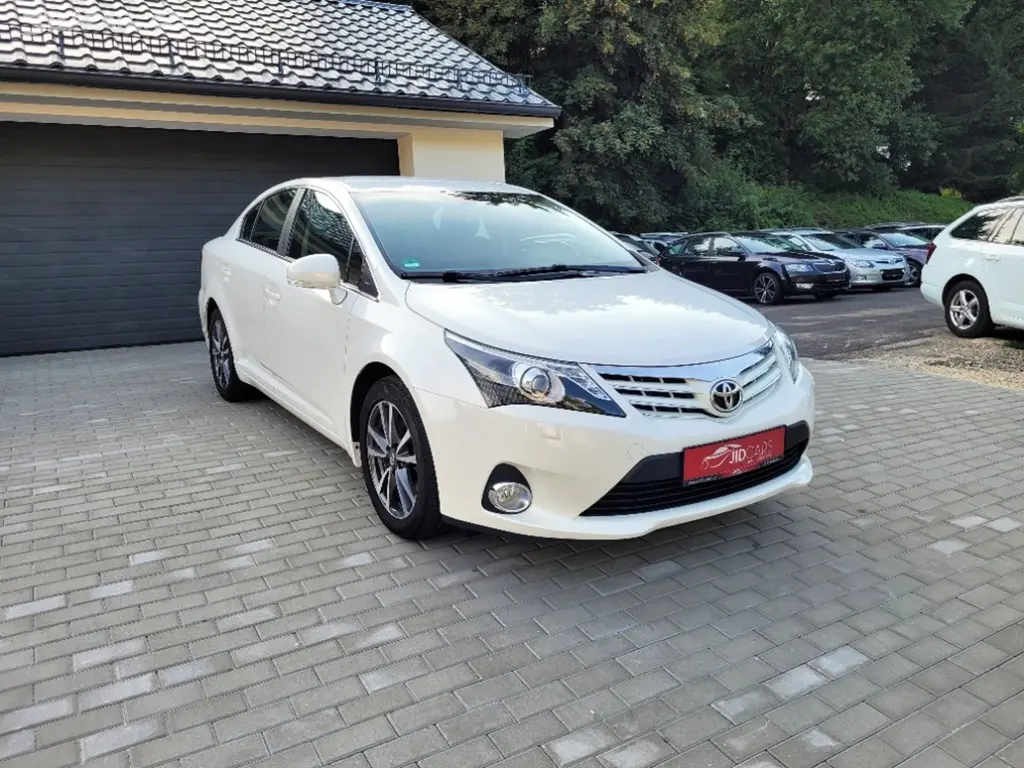 Toyota Avensis, 2.2 D-4D (110 kW), plný servis
