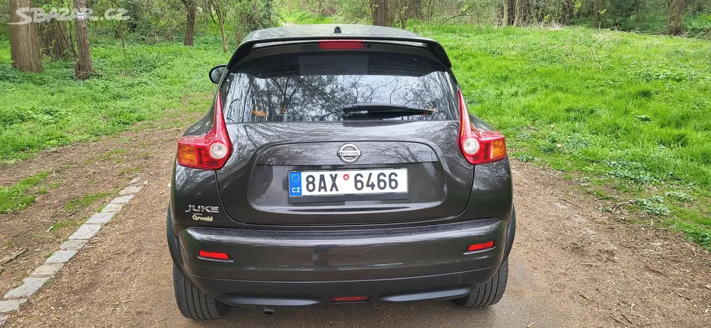 Nissan Juke 1.6 i 86 kW rv 2012 TOP STAV - fotka 5