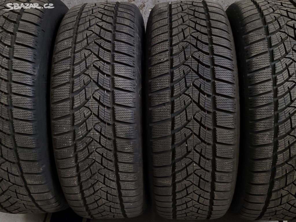 215/55/18, 99V,XL, Dunlop,zimní pneu,4ks, 9mm