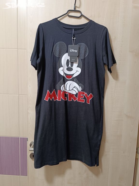 Nové šaty s Mickey Mousem