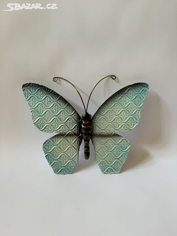 Modrý motýl - kovová nástěnná dekorace 29 cm