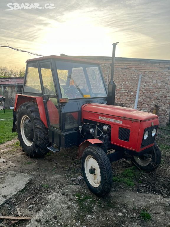 Traktor ZETOR 6711