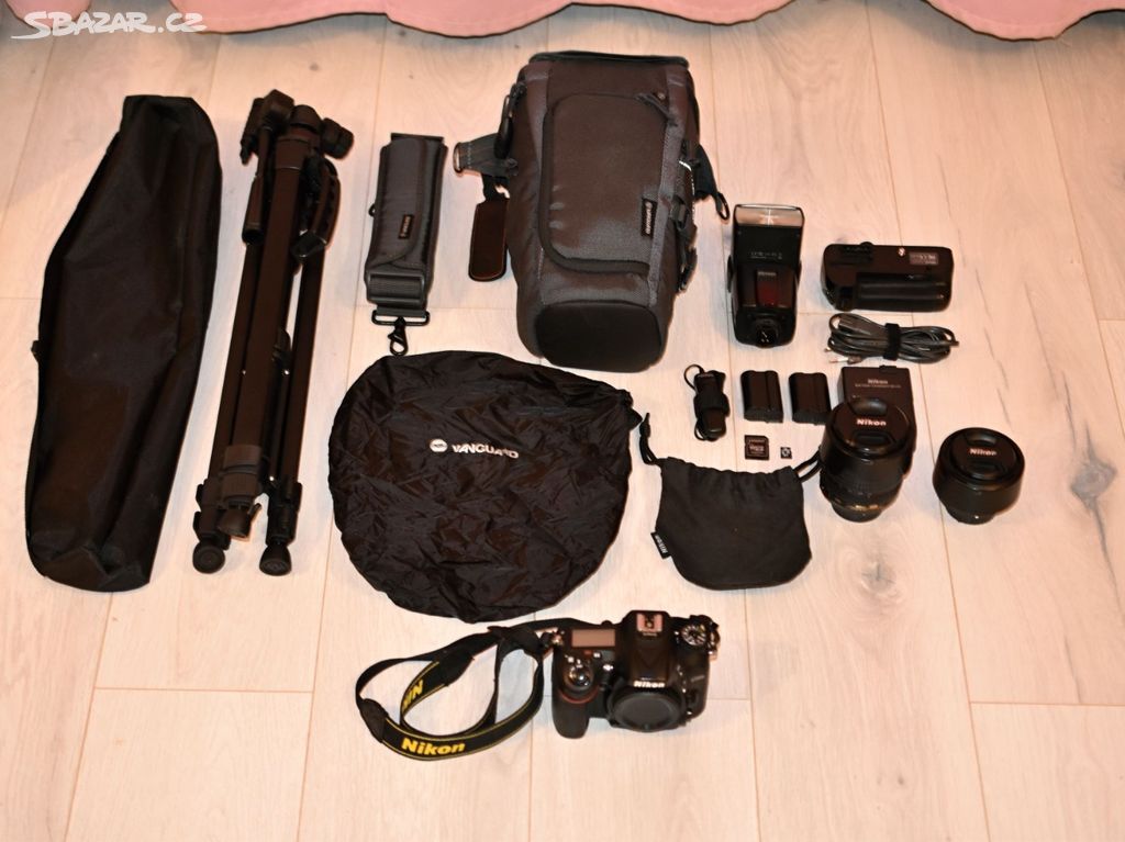 Nikon D7200, dva objektivy a příslušenství