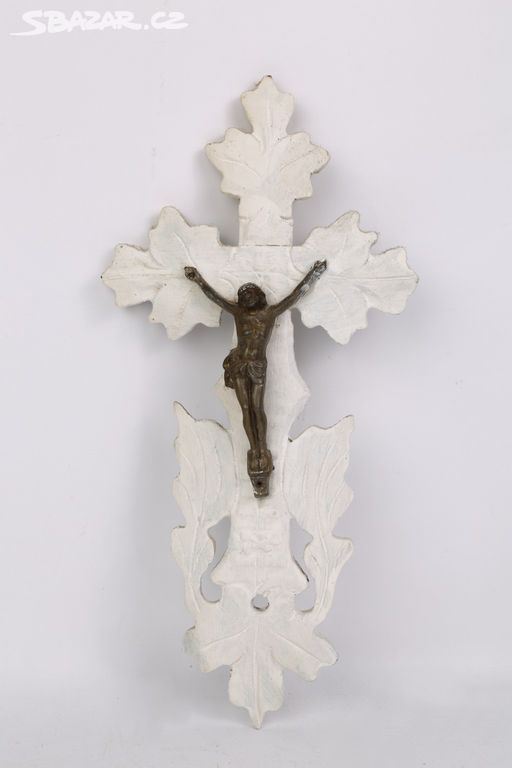 Bílý dřevěný krucifix - starožitný