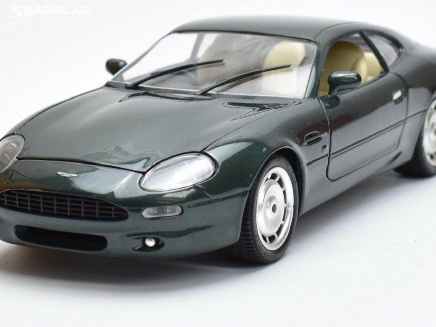 1:18 Aston Martin DB7 Sportwagen bez K. Guiloy