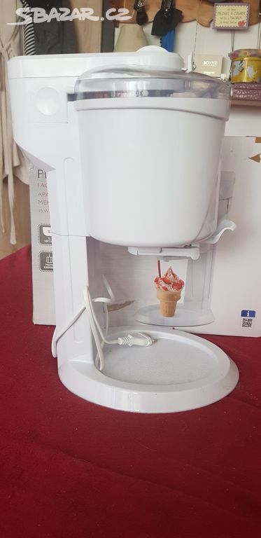 Zmrzlinovaci stroj. AMBIANO