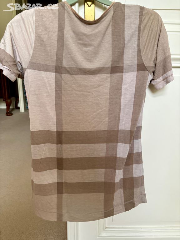 Burberry dámské tričko velikost M