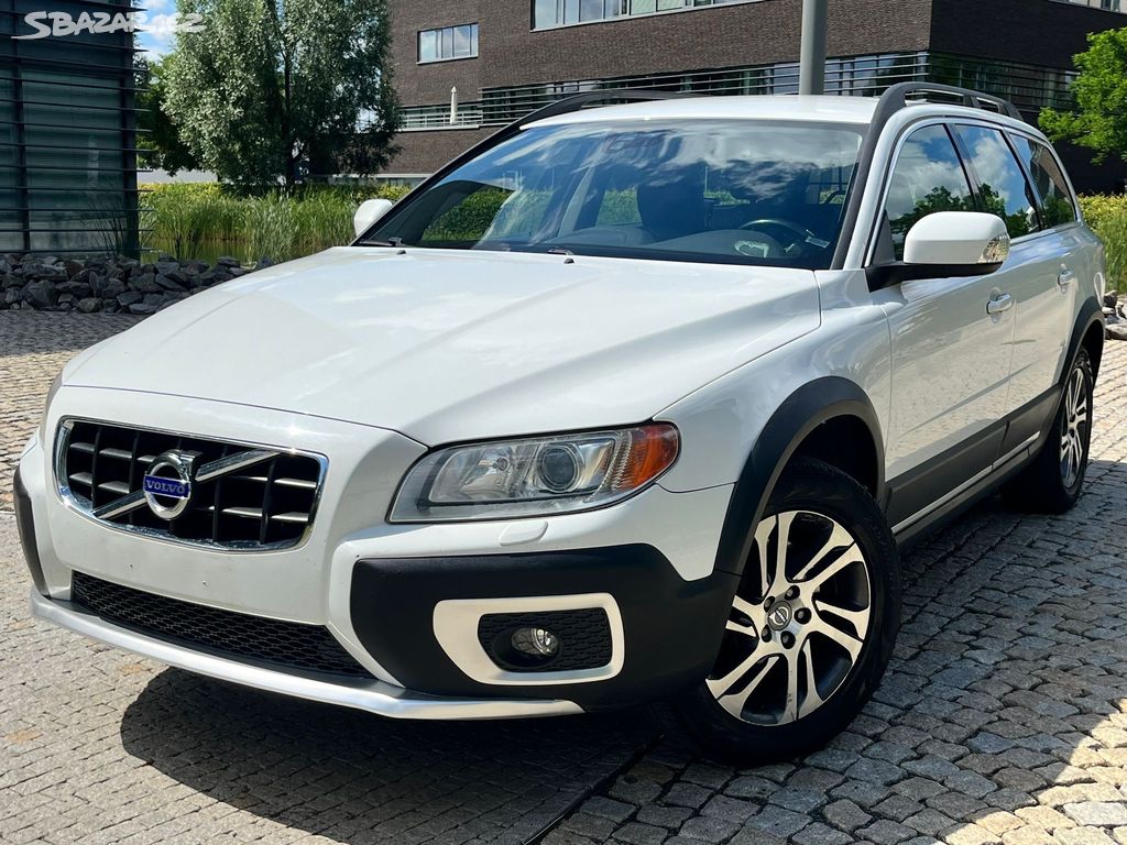 Volvo XC70, 2.4D5 158KW 4x4 AUT KAM VÝHŘEV