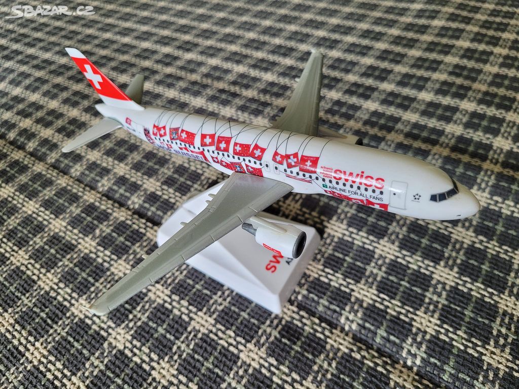 Swiss Airbus A320 plast. model 1:200