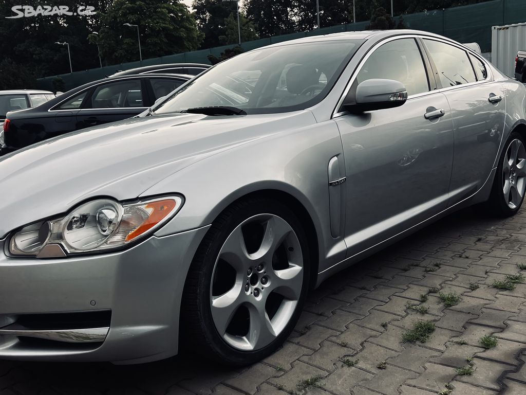 Jaguar XF-R 4,2i V8 kompressor 306kW 2010