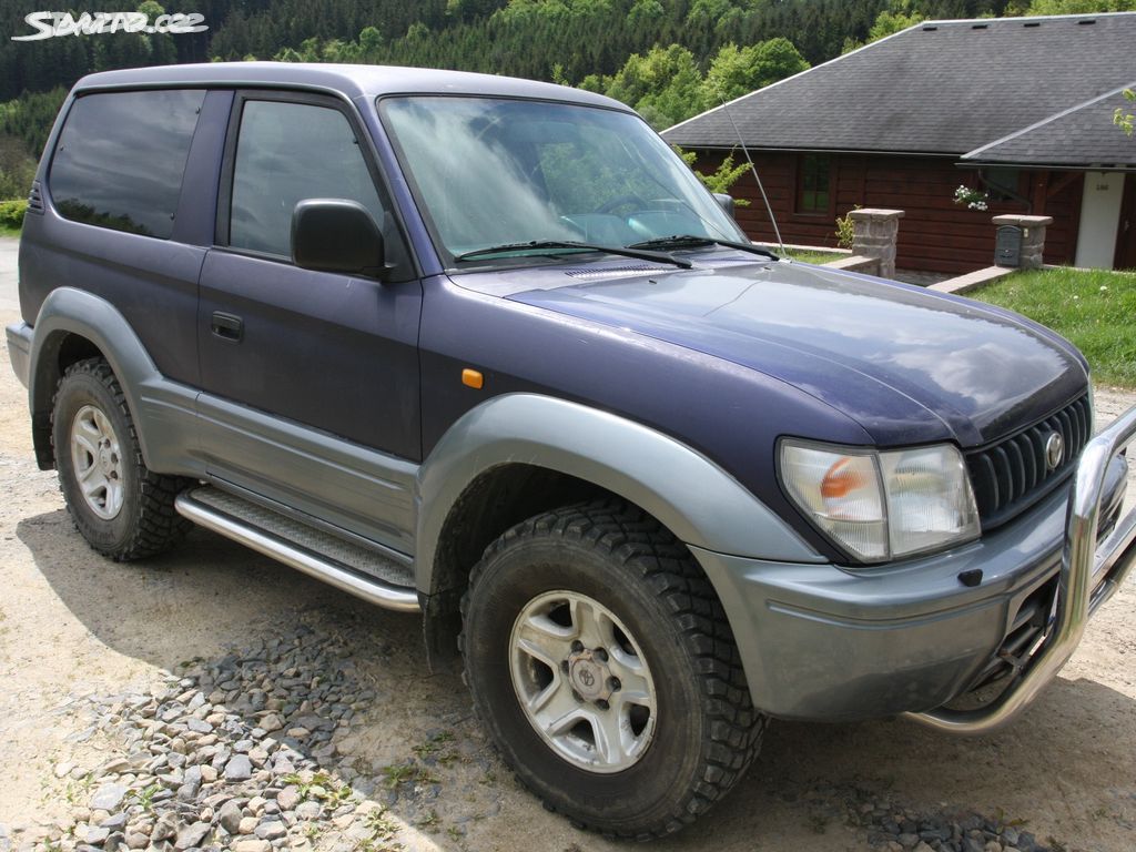 TOYOTA LAND CRUISER 3.0d 4x4 manual