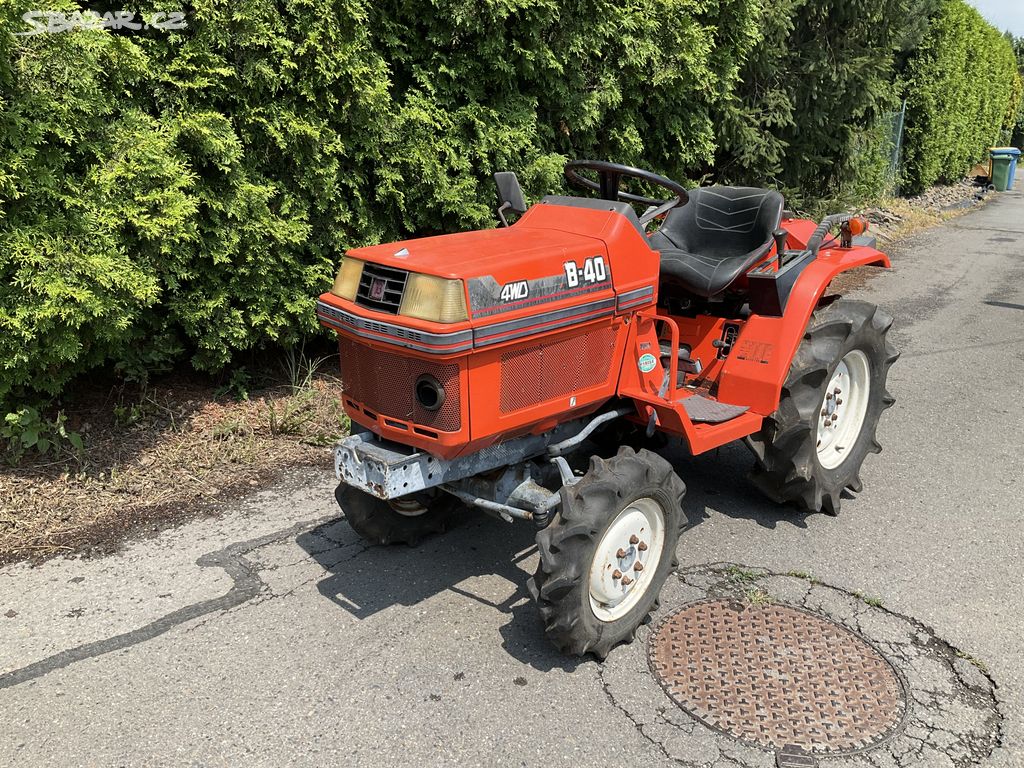 Japonský malotraktor Kubota B-40, 14Hp, 4x4