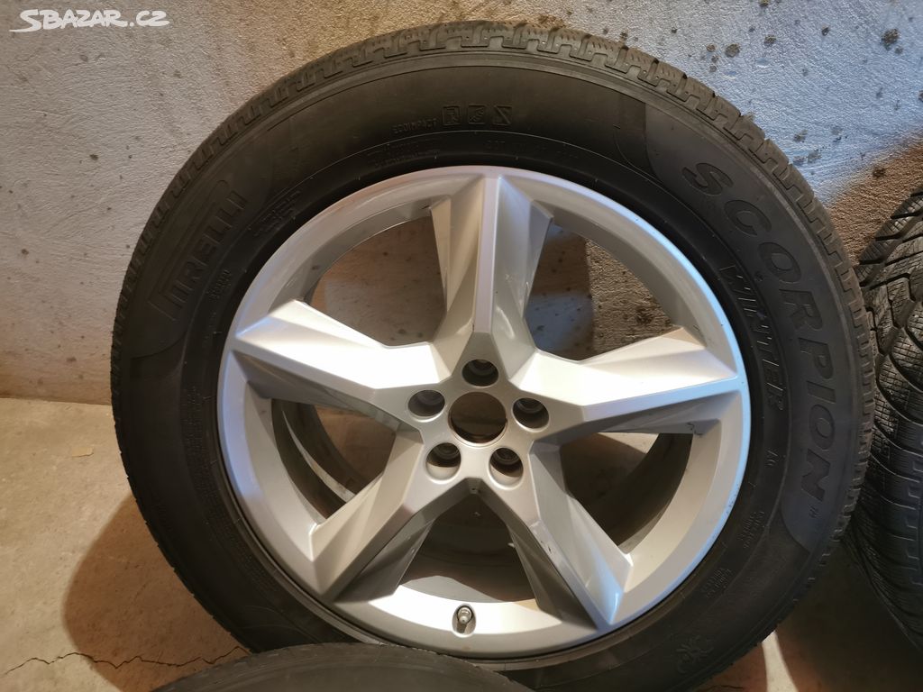 Audi Q7 (4M) - originál 19" alu so zimnými pneu