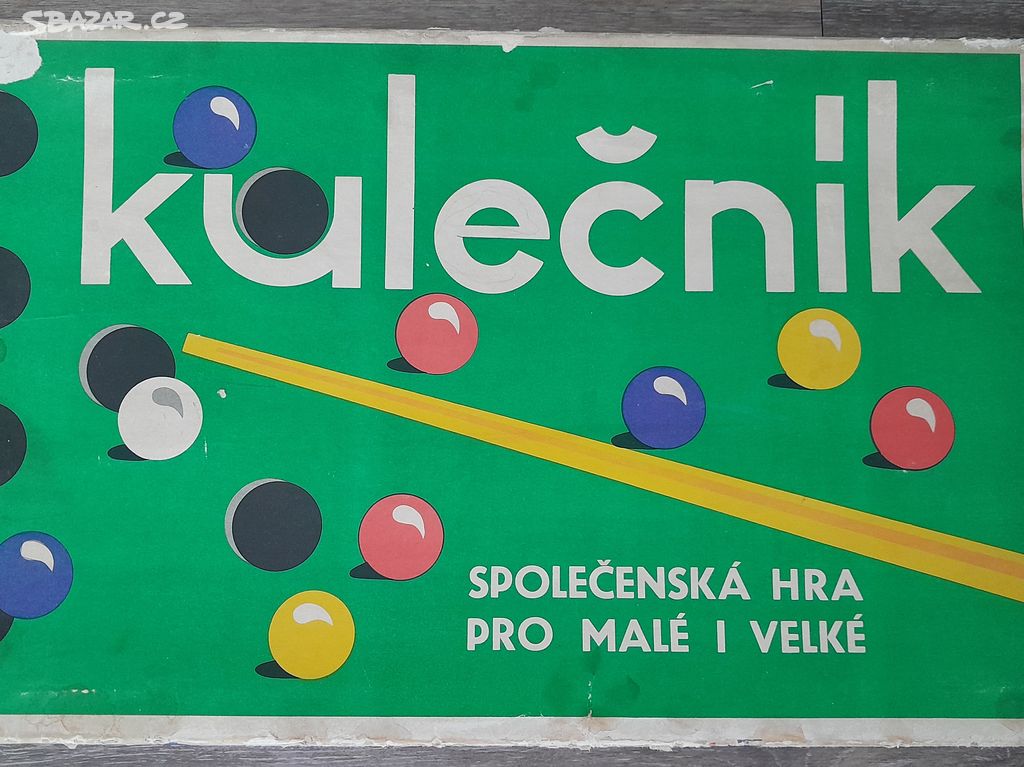 Retro stolní hry fotbal a kulečník