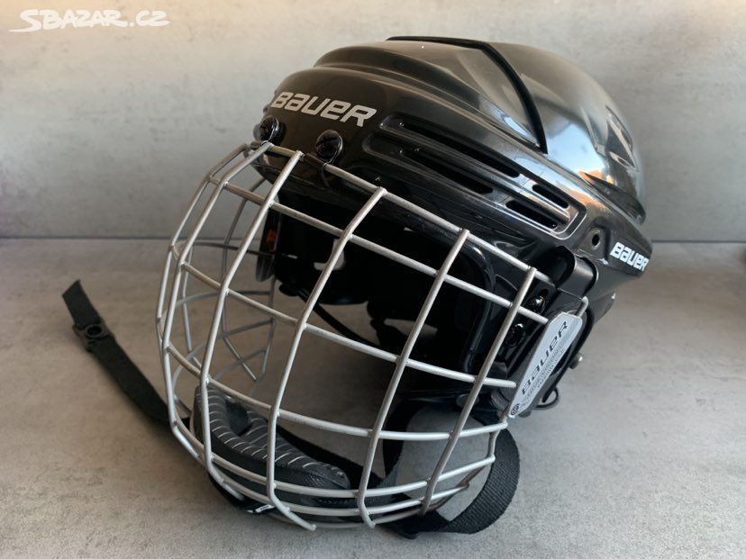 Dětská hokejová helma Bauer s mřížkou