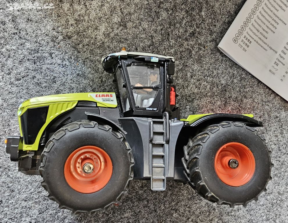 RC Model SikuControl 32 Xerion 5000 TRAC VC