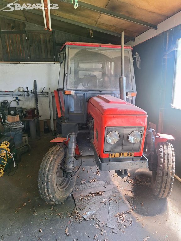 Traktor Zetor 6911 s posilovačem řízení