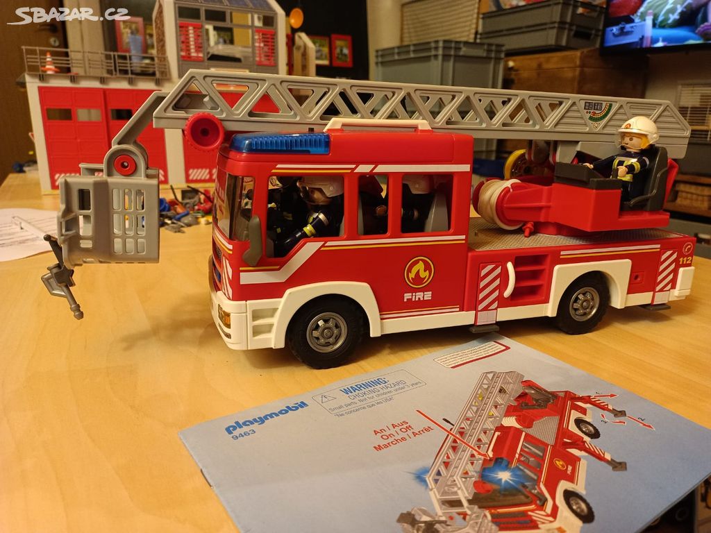 Playmobil 9463 Hasičské auto s výsuvnou plošinou